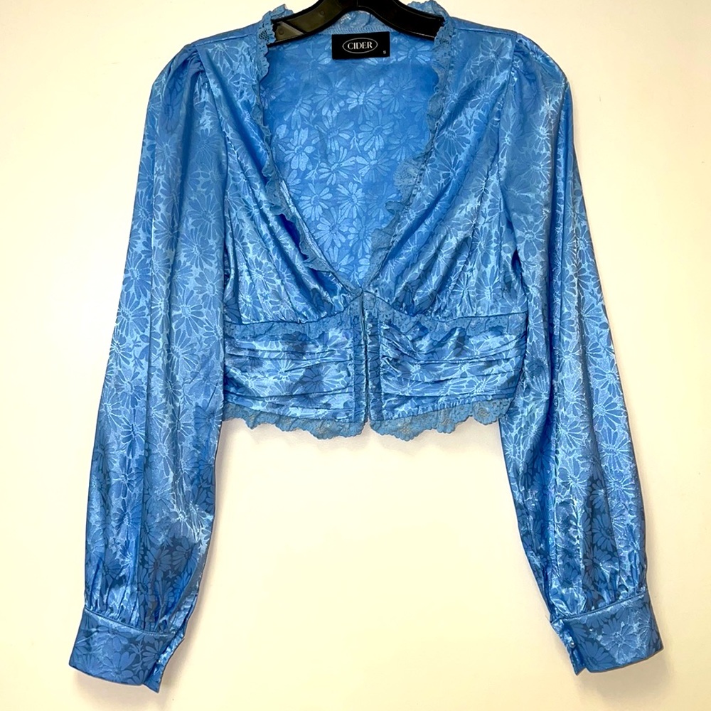 CIDER BLOUSE IN LIGHT BLUE